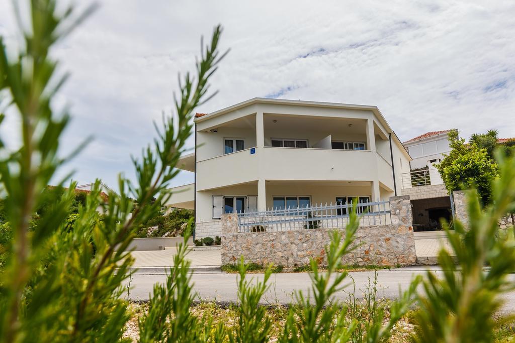 Apartments Rogulj Rogoznica  Esterno foto